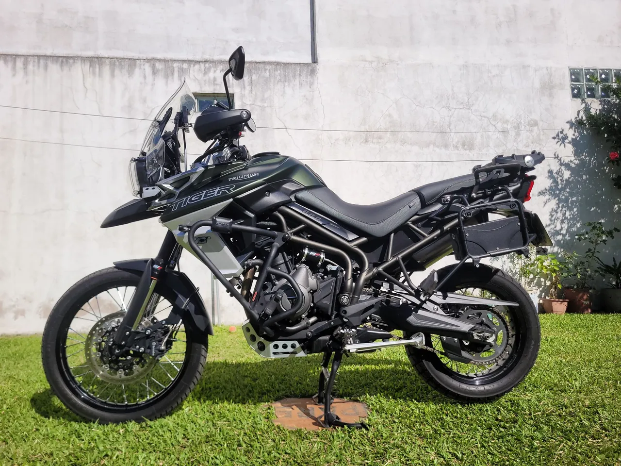 Tiger 800 xca impecável