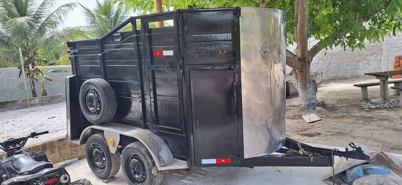 Carreta para transporte de animais