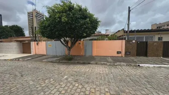 ASR casa com 250 metros quadrados com 3 quartos em Lagoa Nova - Natal - RN