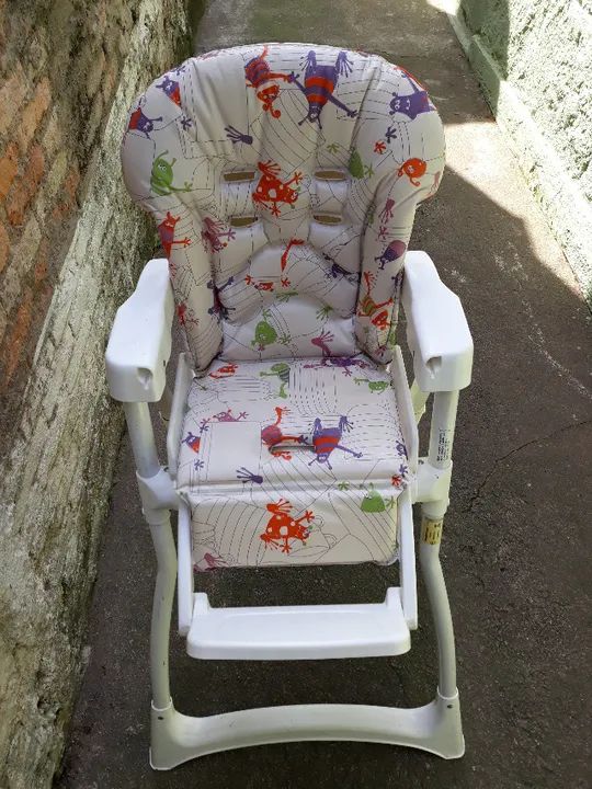 Cadeira de Alimentação( não tem bandeja )