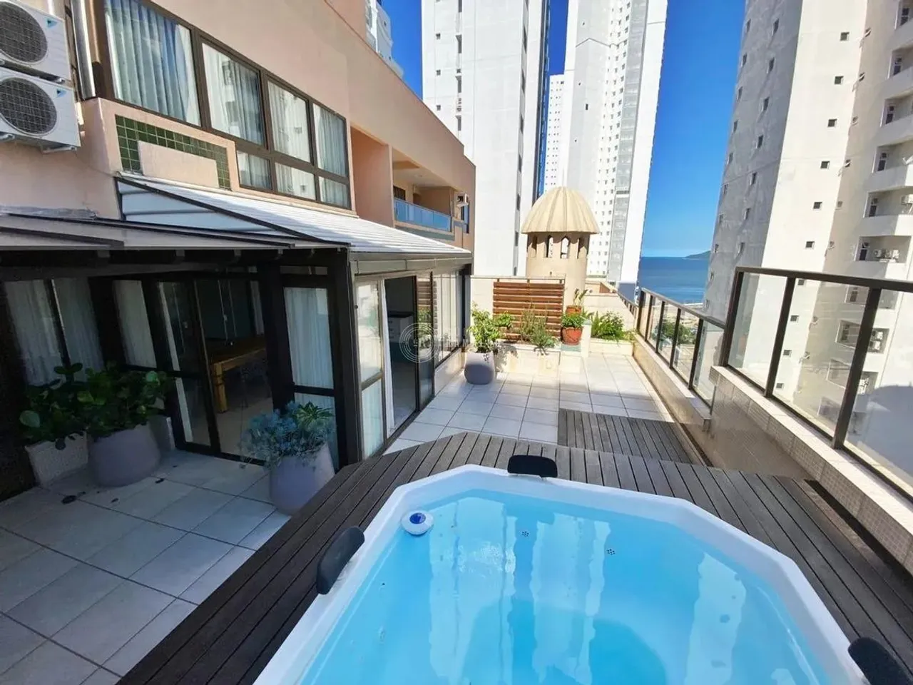 Temporada Ed. Yamal: cobertura // jacuzzi // ar condicionado// vista mar/ Balneário Cambor