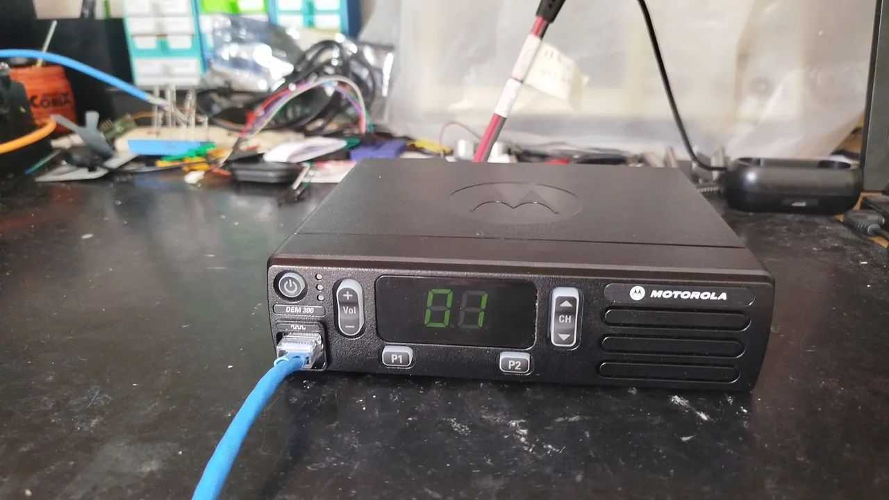 Rádio Motorola Profissional 45 w / vhf - Foto 3