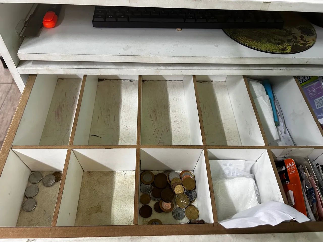 Caixa Mobiliário de Escritório - Foto 2