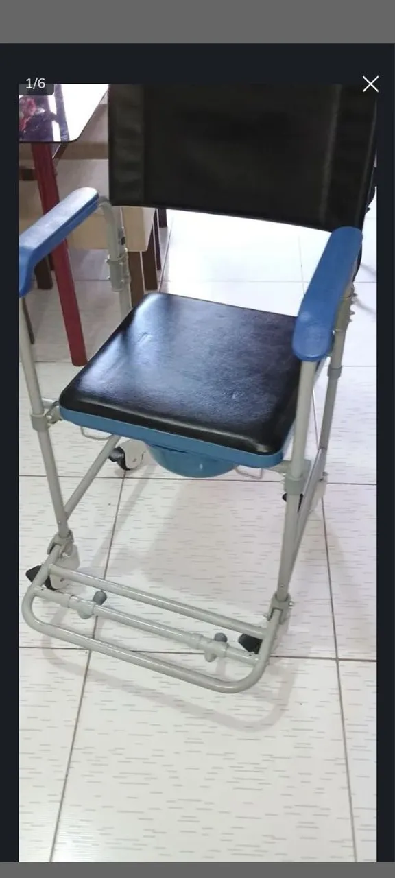 Cadeira com Comadre para Banho e Higiene