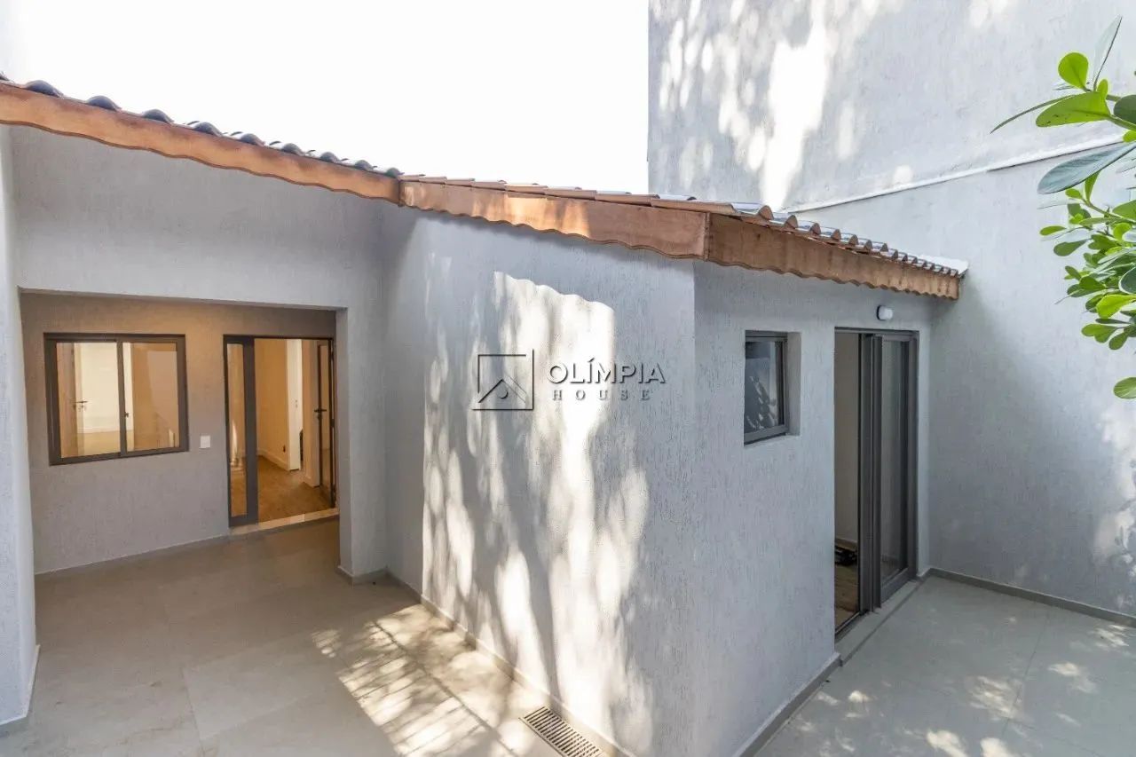 Venda Casa 3 Dormitórios - 241 m² Bela Vista - Foto 2
