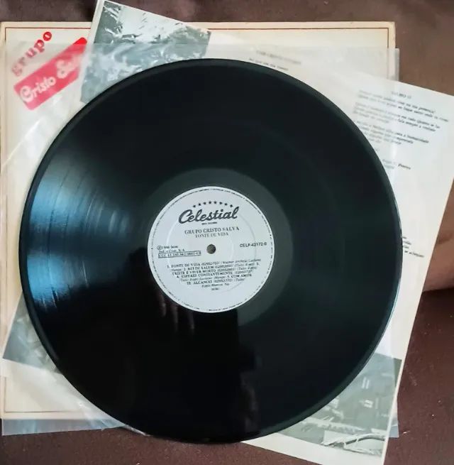 Lp Disco de Vinil Gospel Evangélico Grupo Cristo Salva Fonte De Vida - com encarte - raro - Foto 3