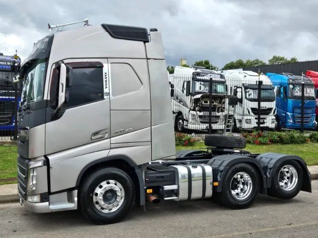 Volvo FH 460 6x2 Globetrotter Teto Alto Automático Euro 5 Pacote LC Rodas de Alumínio - Foto 11