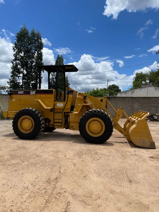 Pá Carregadeira 930T Caterpillar Série II 1994