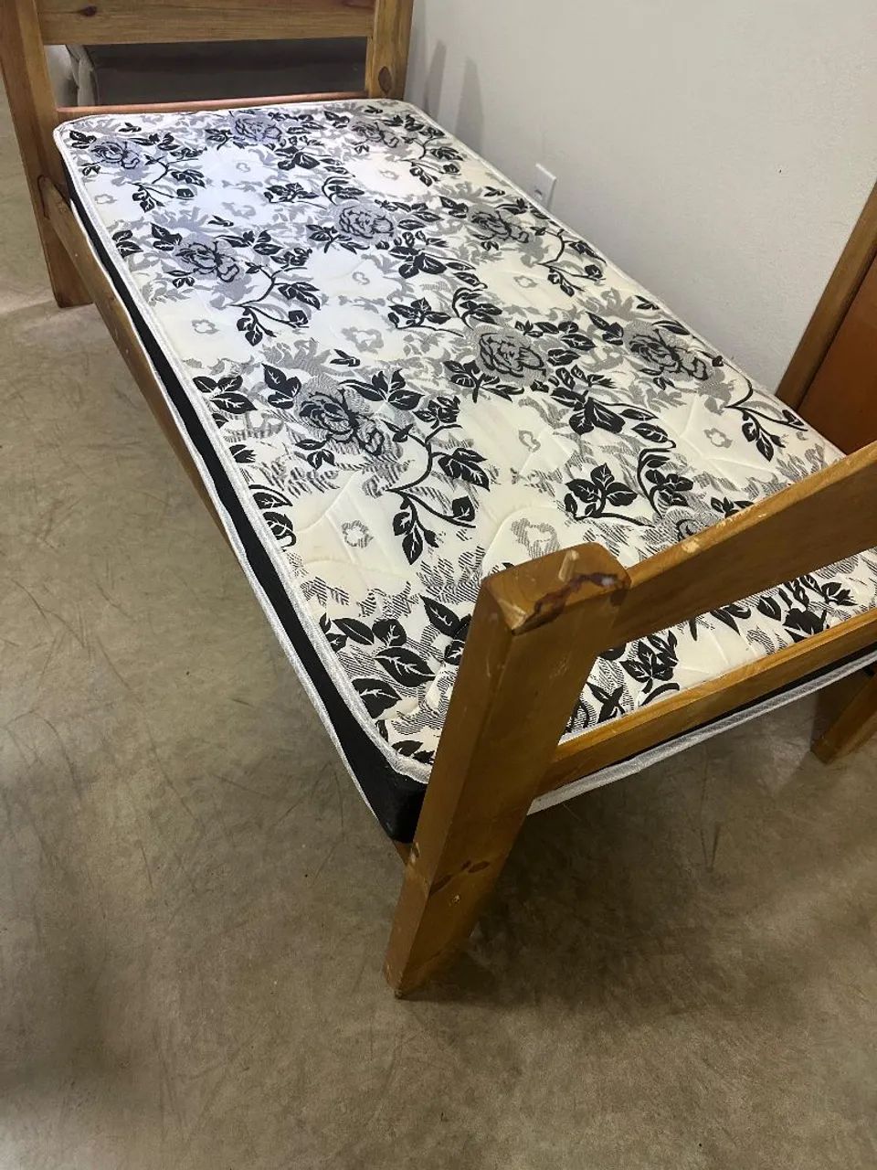 Cama de solteiro de Madeira  - Foto 3