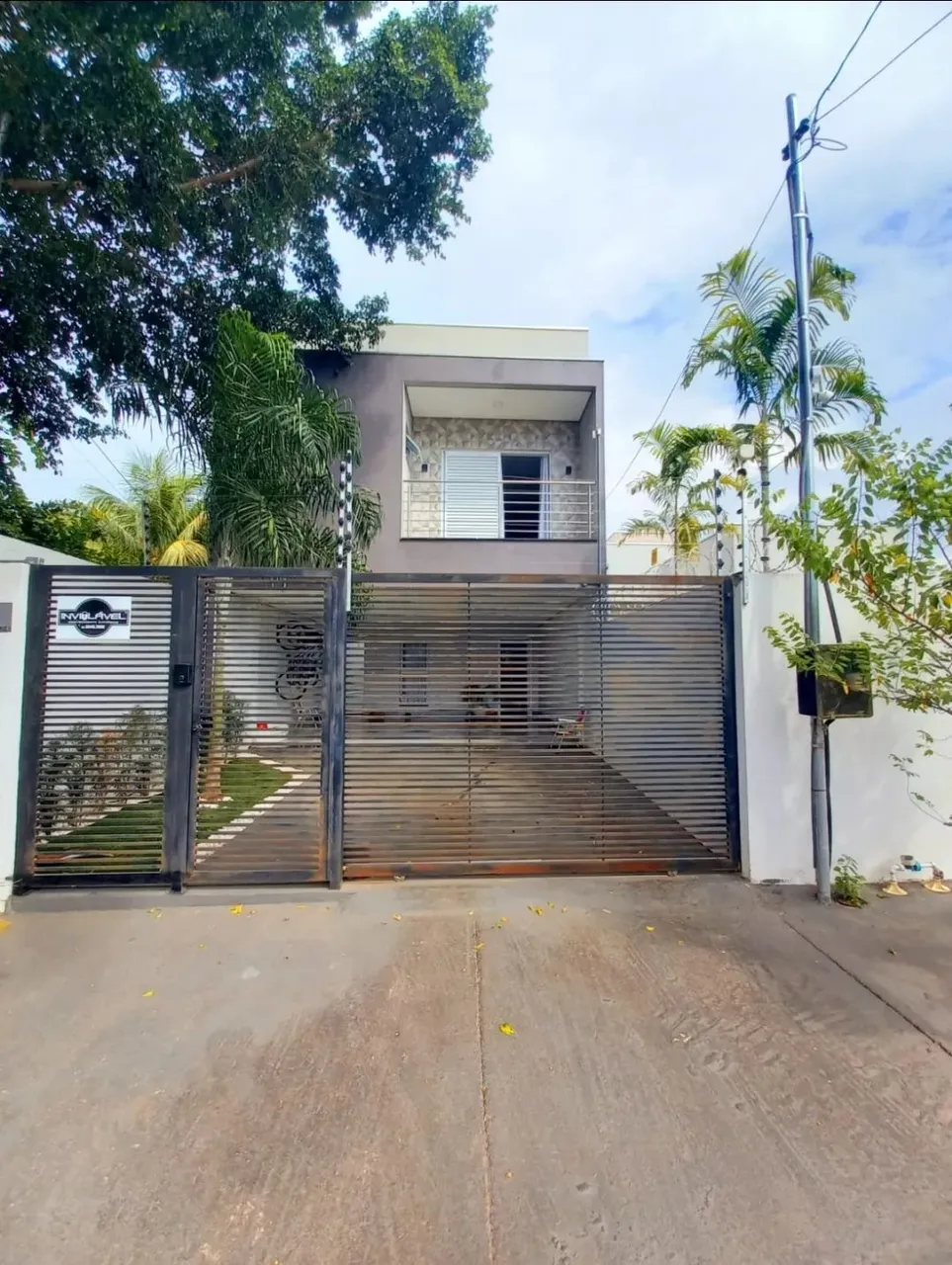 Sobrado 3 Suites Sendo 1 Com Sacada, Piscina Bairro Santa Cruz II - Cuiabá - MT