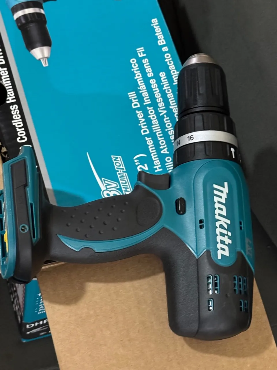 Parafusadeira / furadeira Makita + bateria + carregador