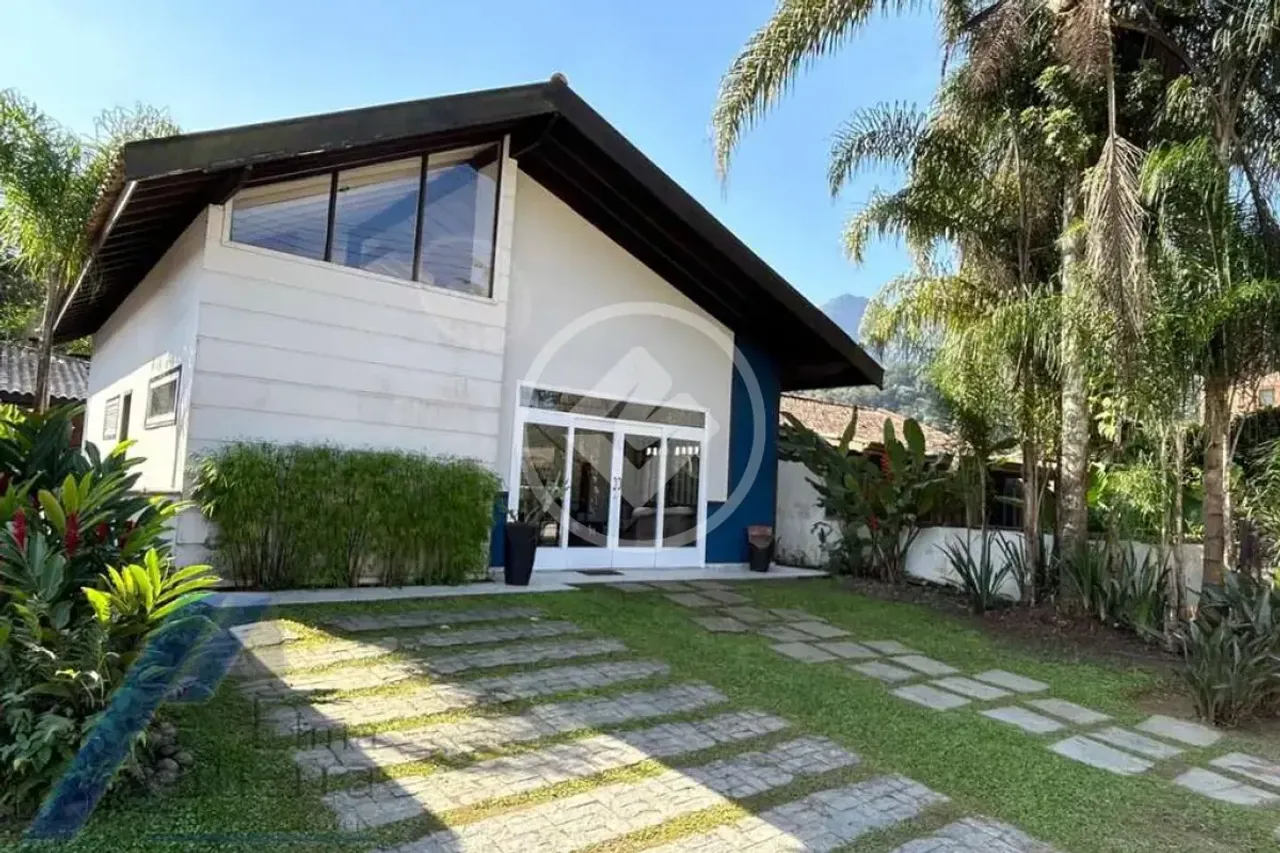 CASA EM CONDOMÍNIO FECHADO codigo: 130354
