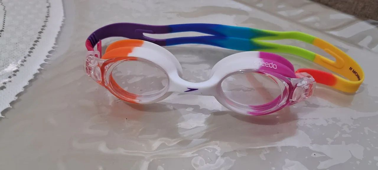 Imperdível óculos speedo junior II para a sua princesinha nadar 