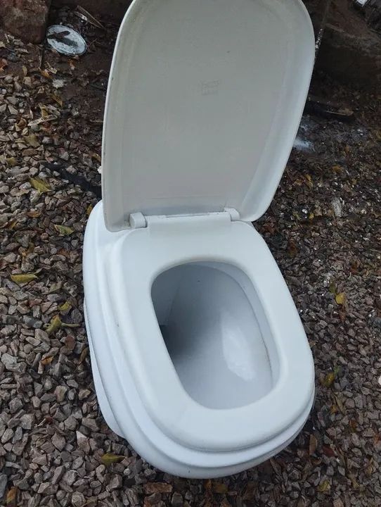 Vaso Sanitário em Cerâmica - Foto 4