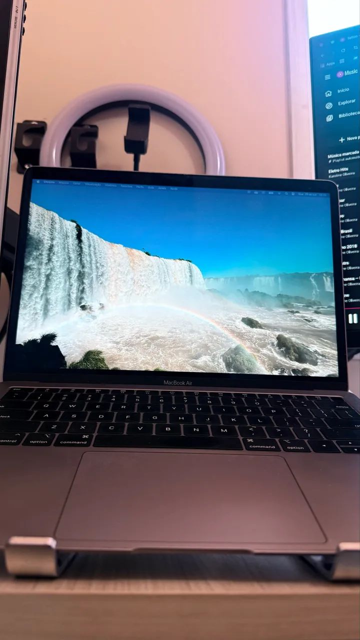 MacBook Air 2018年製 Intel i5/16GB/250GB MacBook Air (Retina, 13 polegadas, 2018) - Especificações