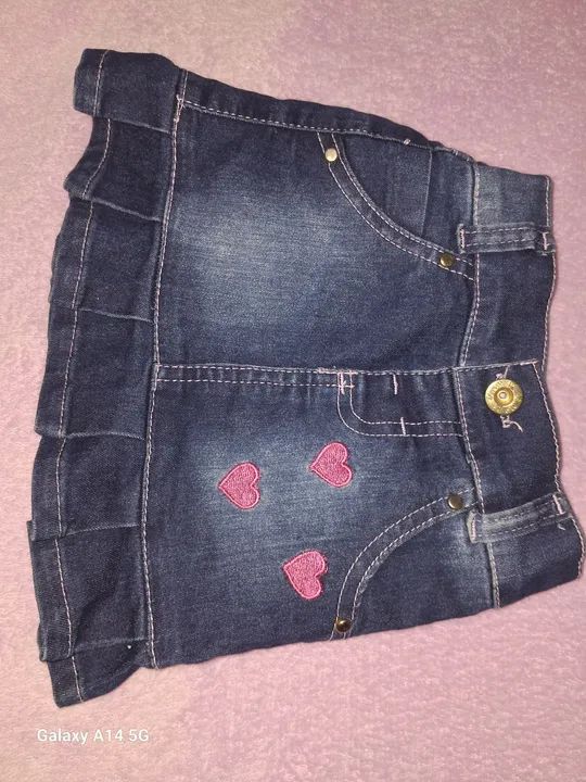 Saia Jeans Infantil com Detalhes de Coração
