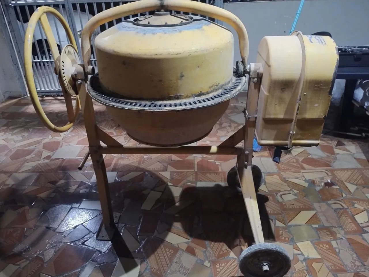 Betoneira 120 Litros Funcionando - Foto 2