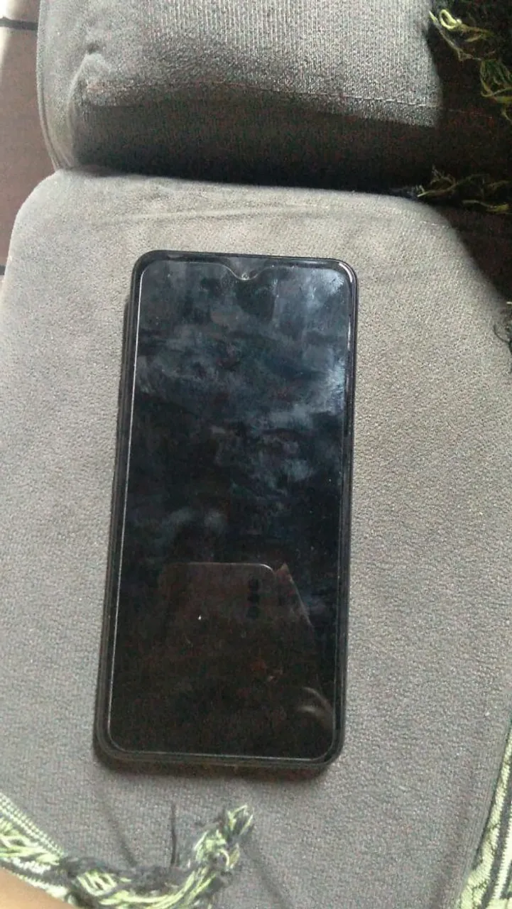 celular K52 olhe a descrição