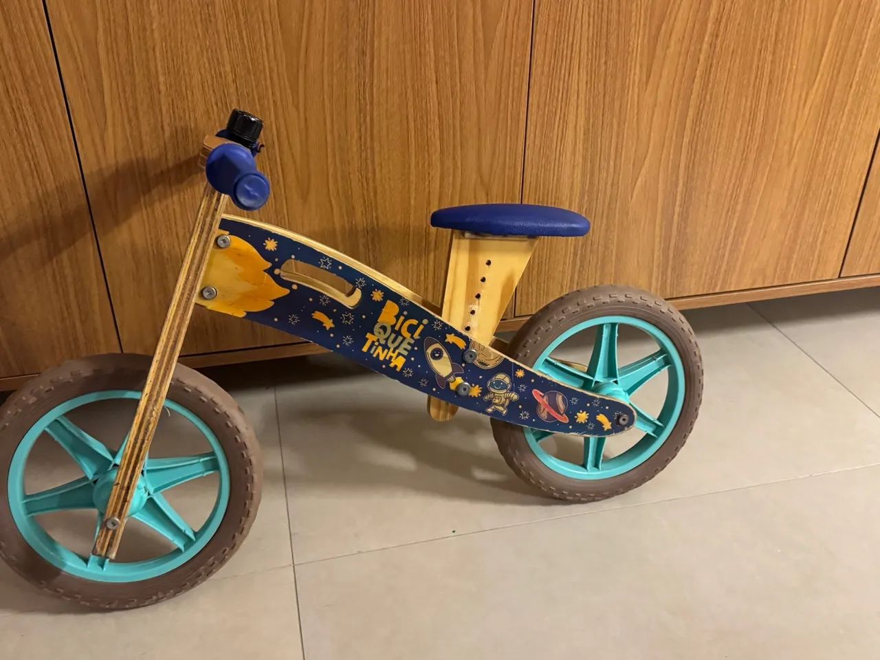 Bicicleta de Equilíbrio Infantil