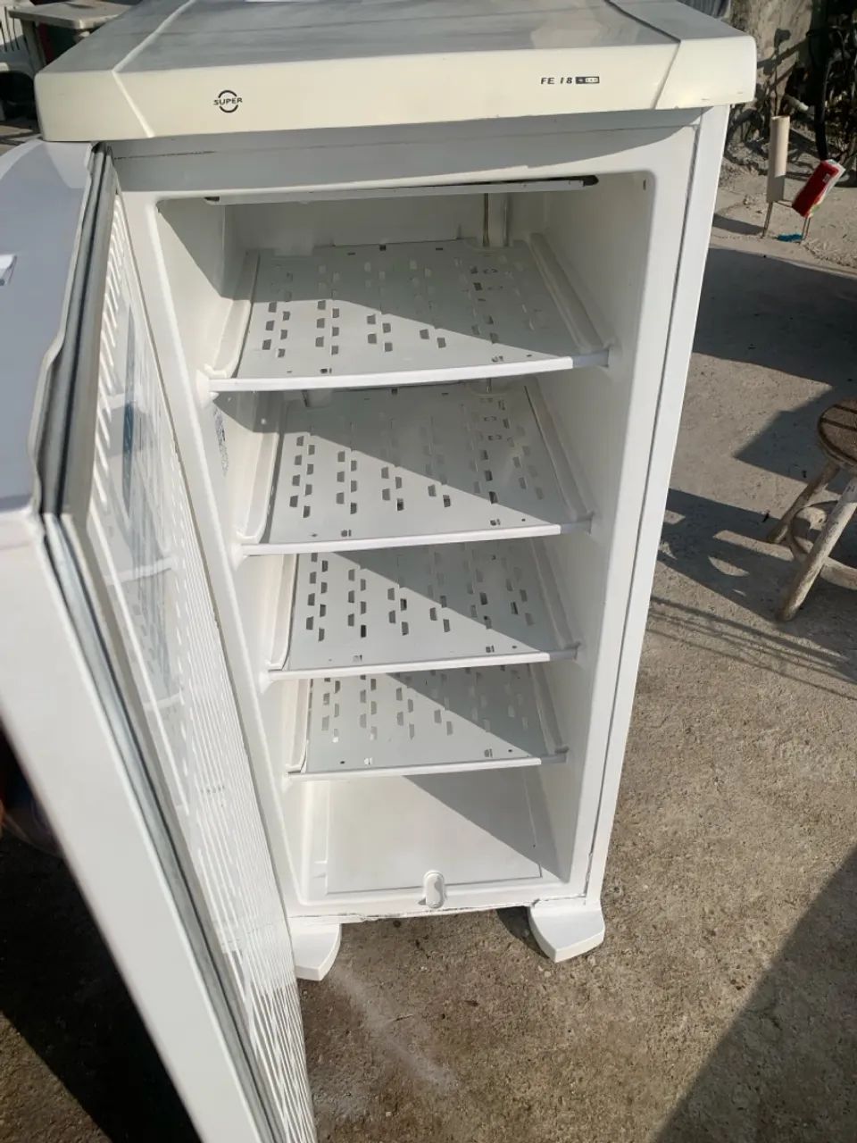 Vendo freezer Electrolux 5 gavetas ? - Foto 2