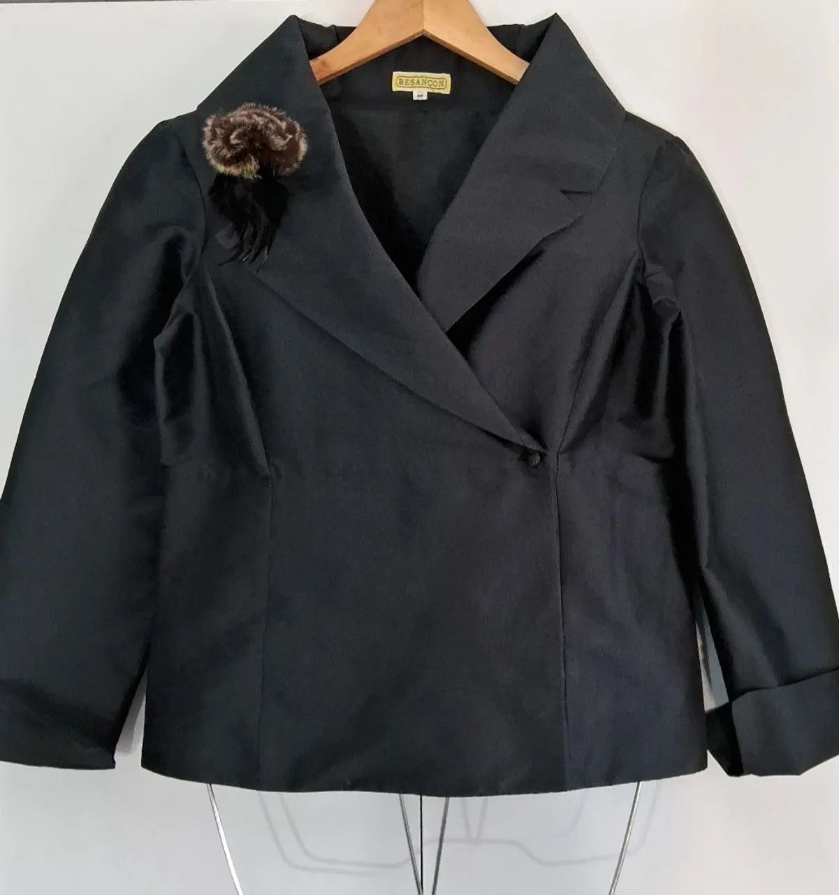 Blazer com  broche Besancon tam  - Foto 5