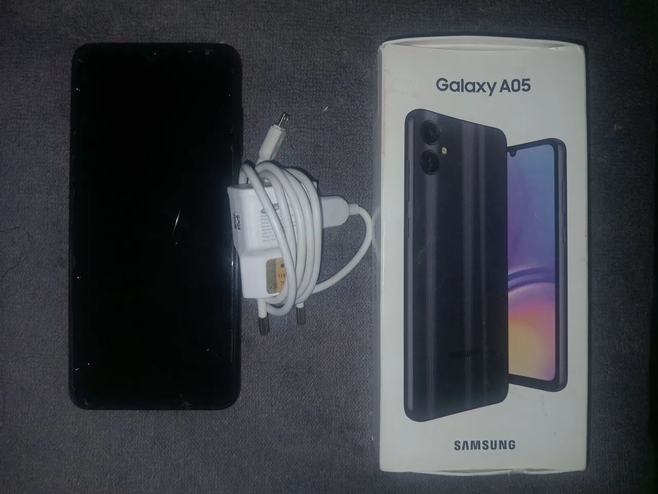 Smartphone Samsung A05 - Display Queimado
