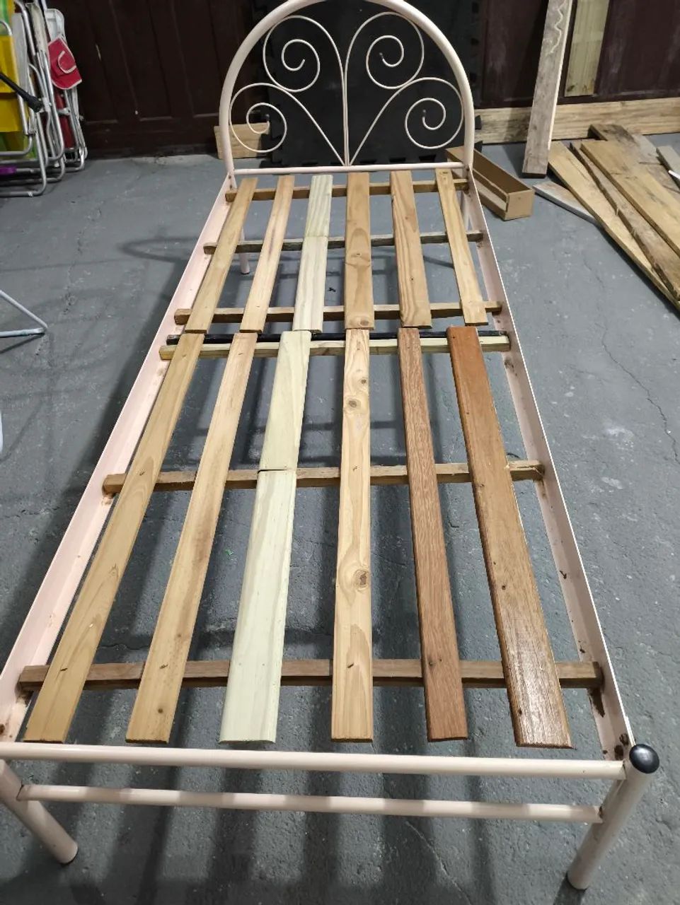 Cama de ferro solteiro  - Foto 2