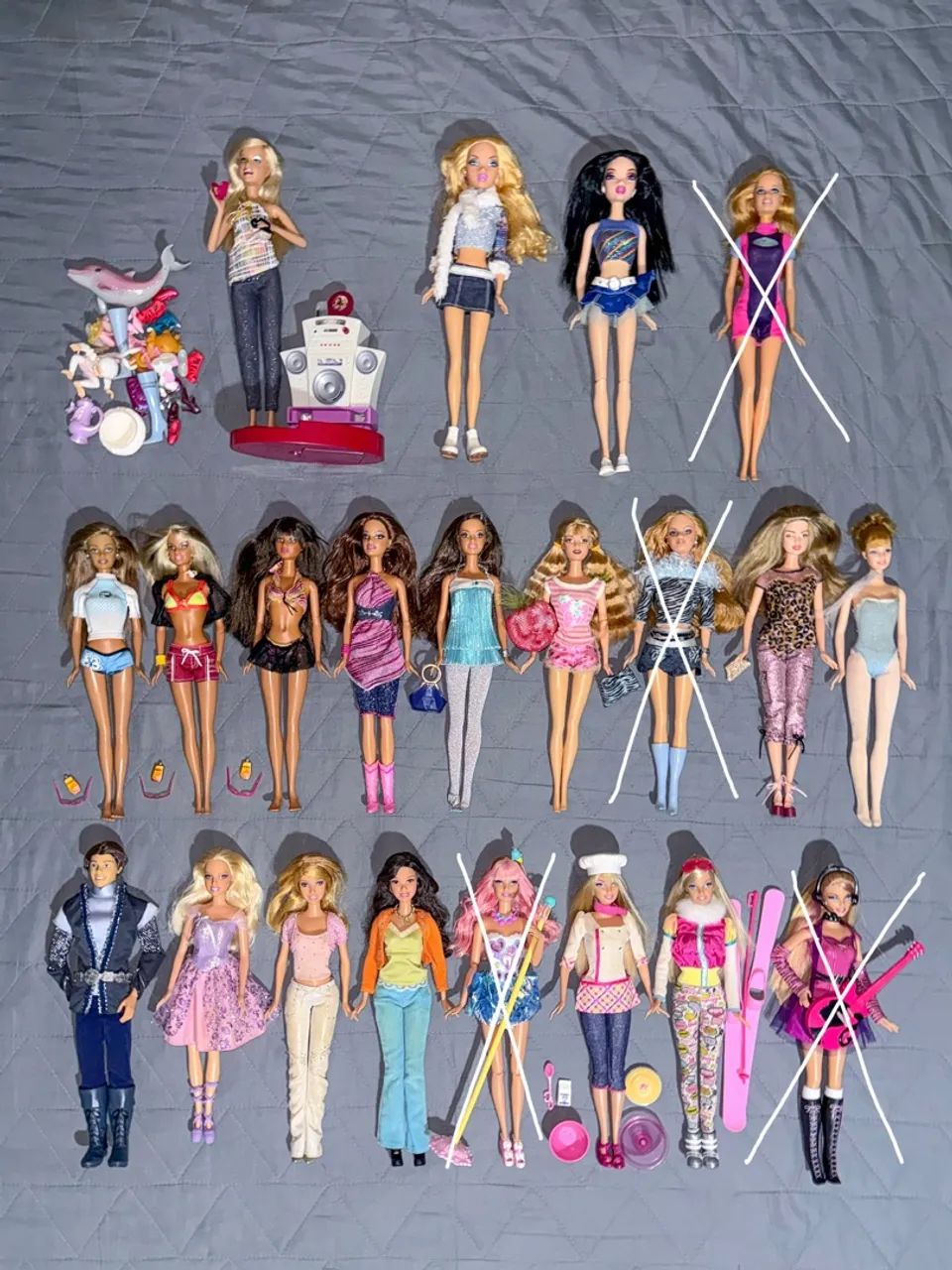 Barbies e acessórios 
