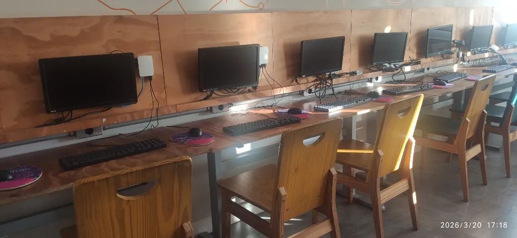 OPORTUNIDADE: Laboratório de Informática Completo (32 Estações de Estudo)404871447724707842