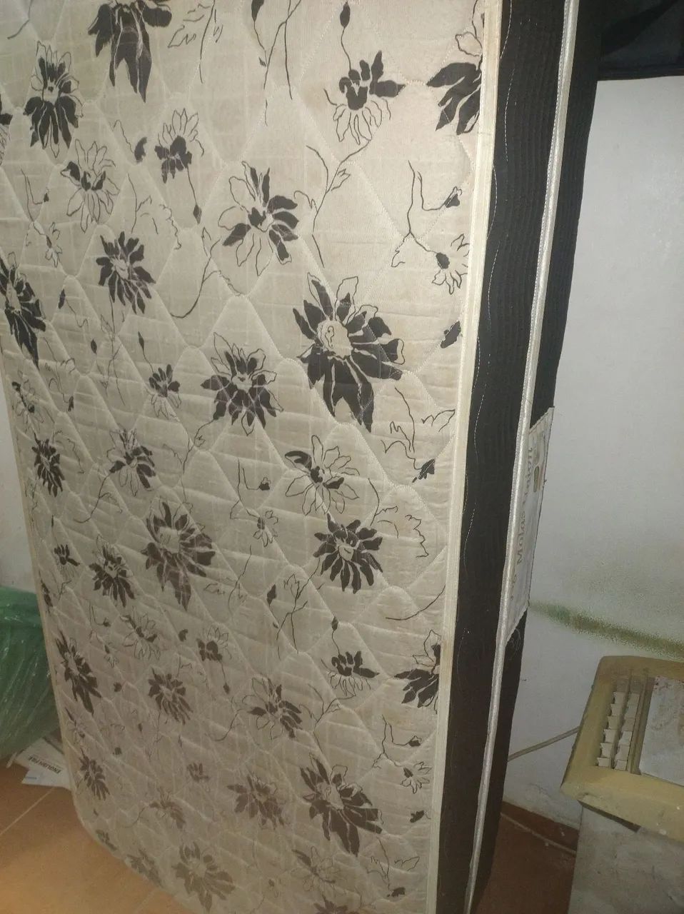 CAMA DE SOLTEIRO USADO
