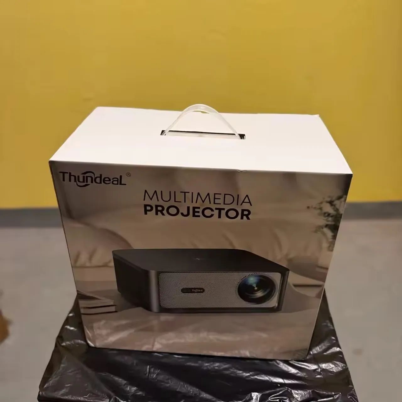 PROJETOR TD98PRO 30.000 LUMENS / FOCO AUTOMATICO / ANDROID 11 / WIFI 5G / BLUETOOTH 5.4