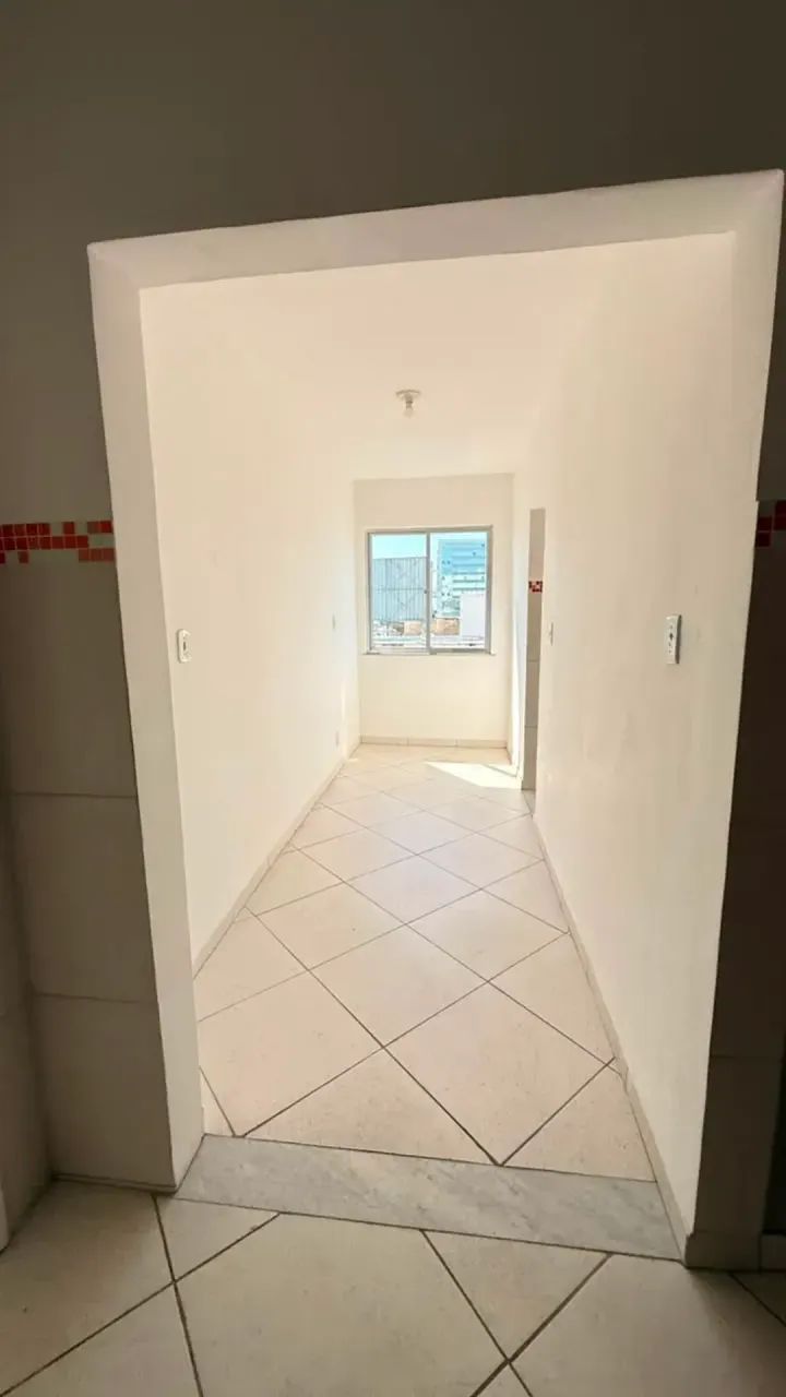 Apartamento espaçoso com 2 quartos para aluguel em Itaboraí Centro - Foto 4