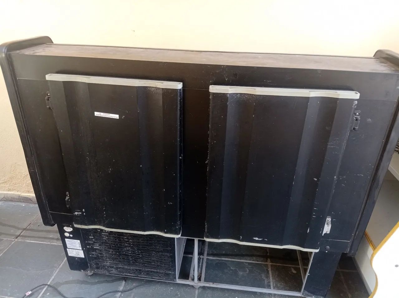 Dois balcão repositor  um refrigerado e um seco  - Foto 3