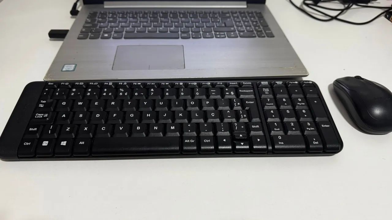 Vendo notebook Lenovo  - Foto 3