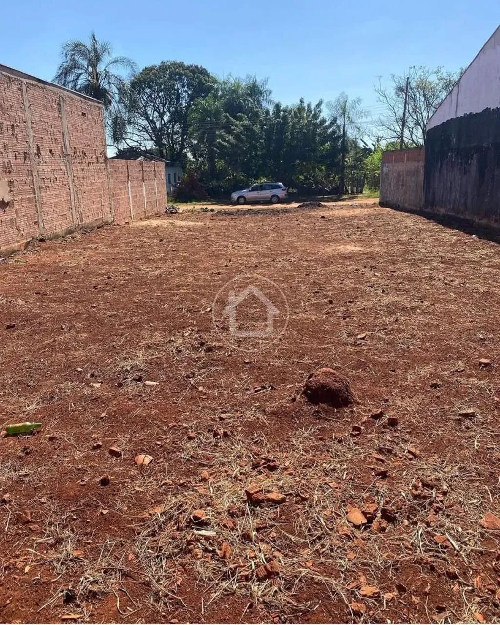 TERRENO PRONTO PARA CONSTRUIR