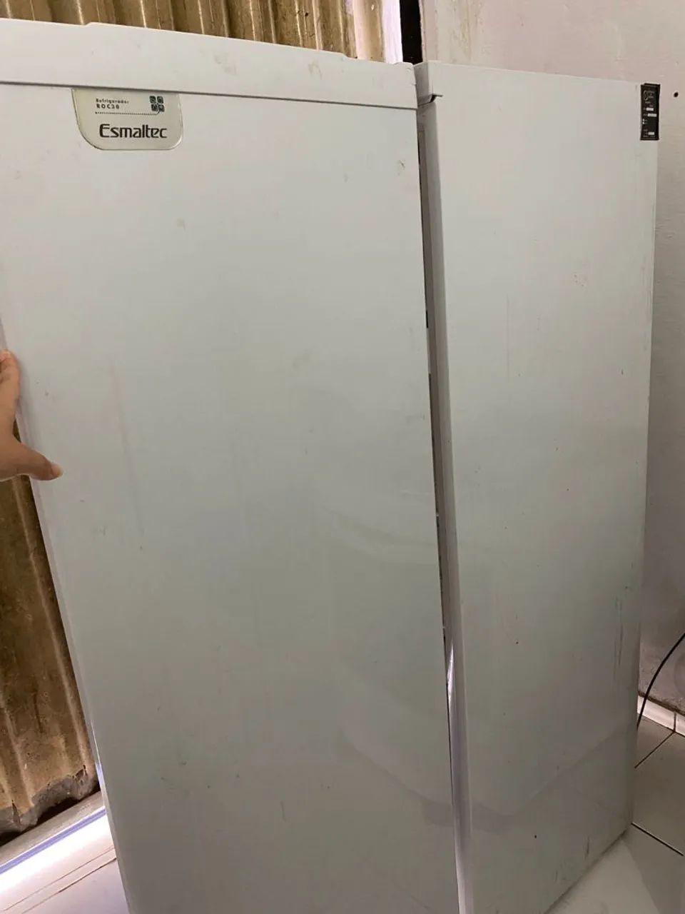 Vendo geladeira usada em bom estado , funcionando perfeitamente 