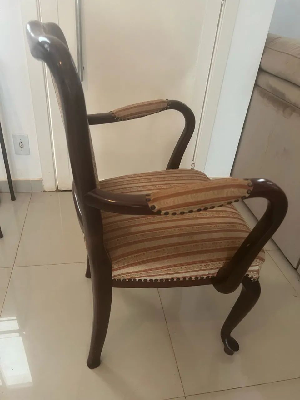 POLTRONA CLÁSSICA À VENDA  - Foto 3
