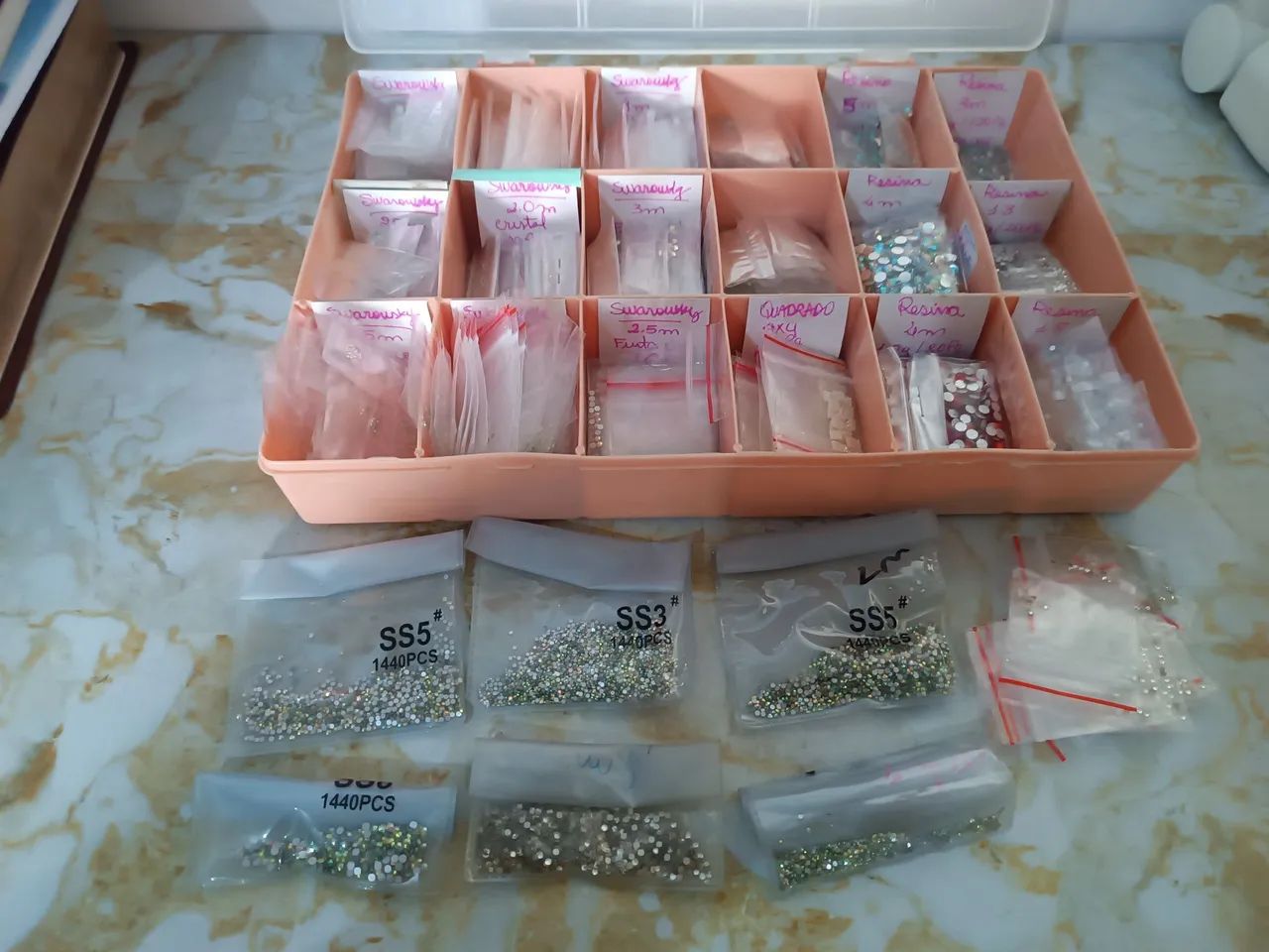 Estoque pedrarias para unhas e cartelas 