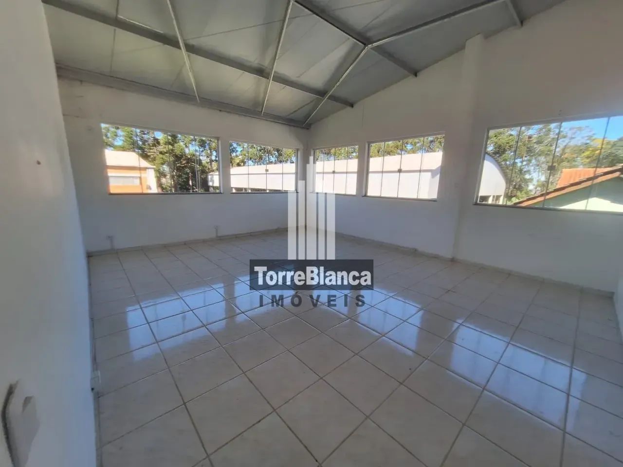 Galpão / Barracão para locação, 1100 m², 5 salas, 4 banheiros, Estacionamento com 20 vagas - Foto 8