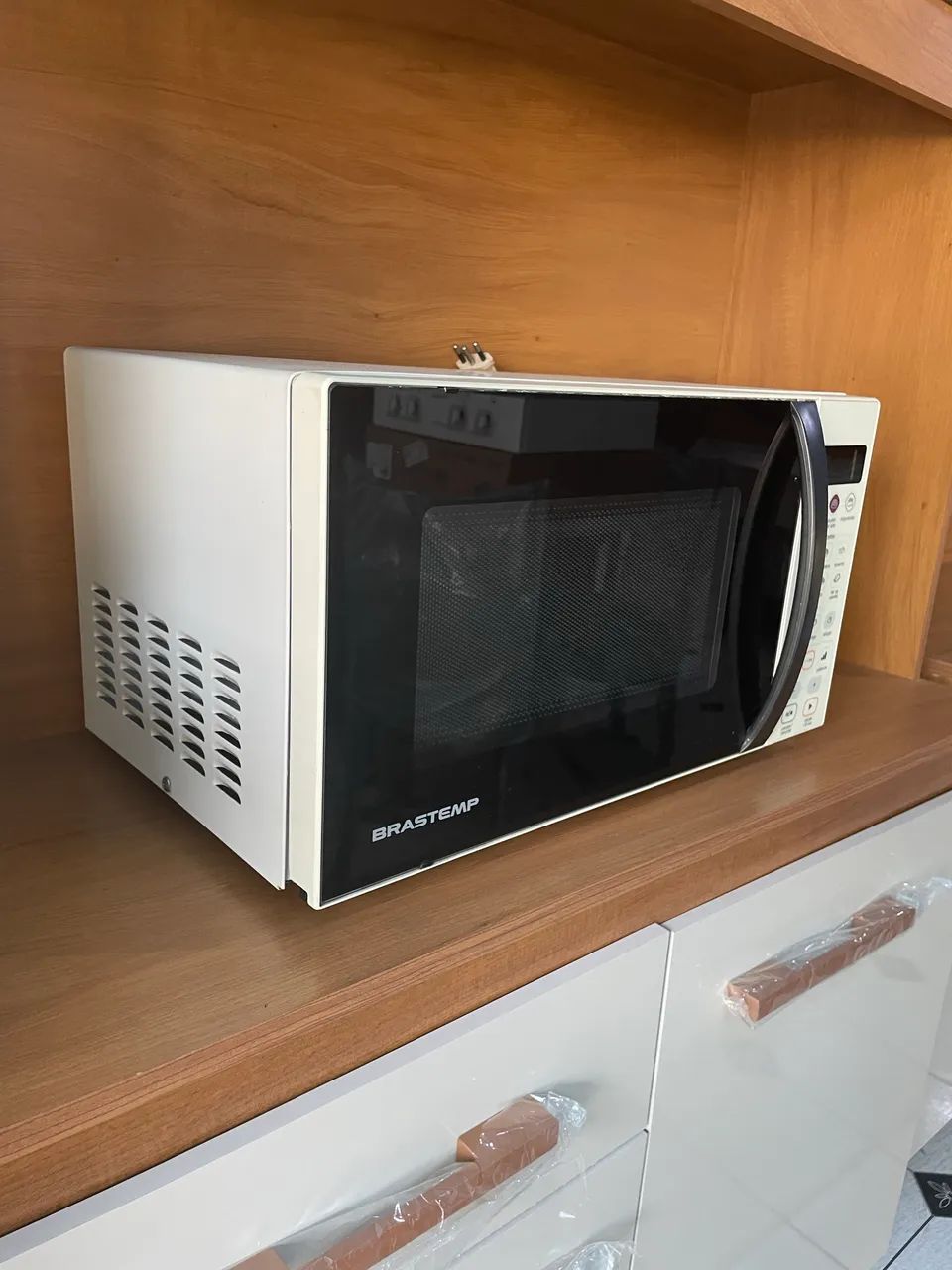 Microondas Brastemp 20 L usado  - Foto 2
