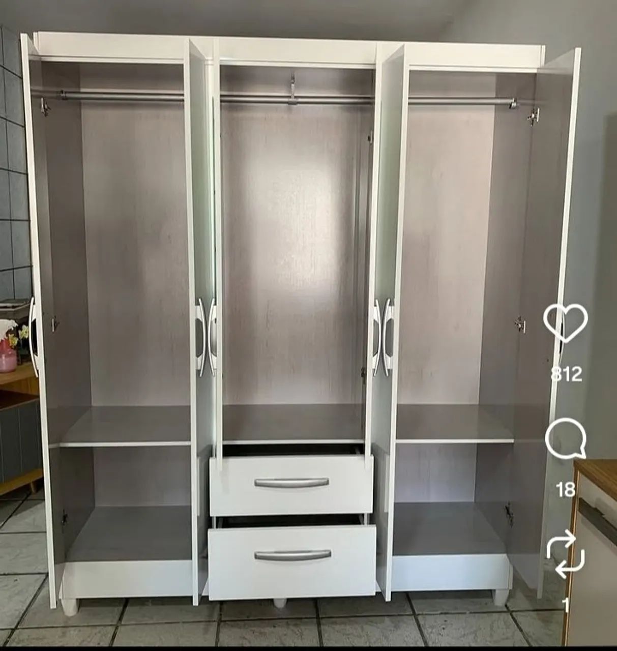 Guarda roupa real 6 portas com espelho