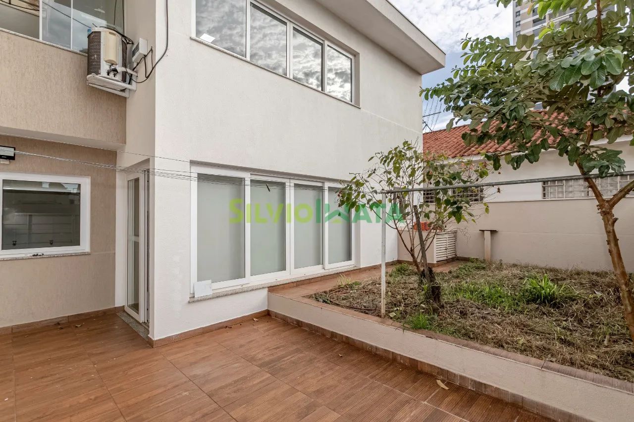 EXCELENTE SOBRADO DE 04 QUARTOS PARA MORAR NA ZONA 03. - Foto 3