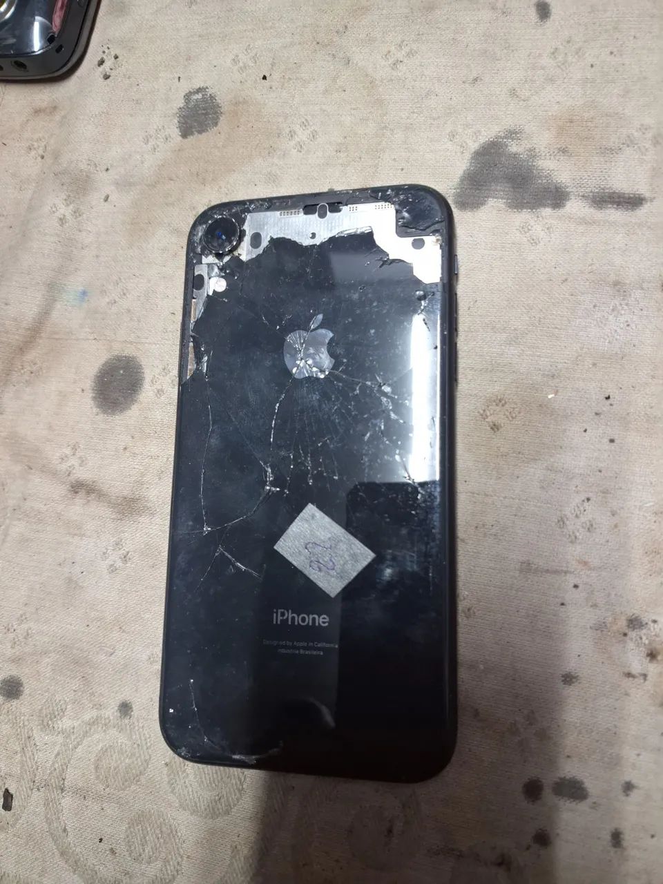 iPhone. nao sei o modelo  e nem o defeito 