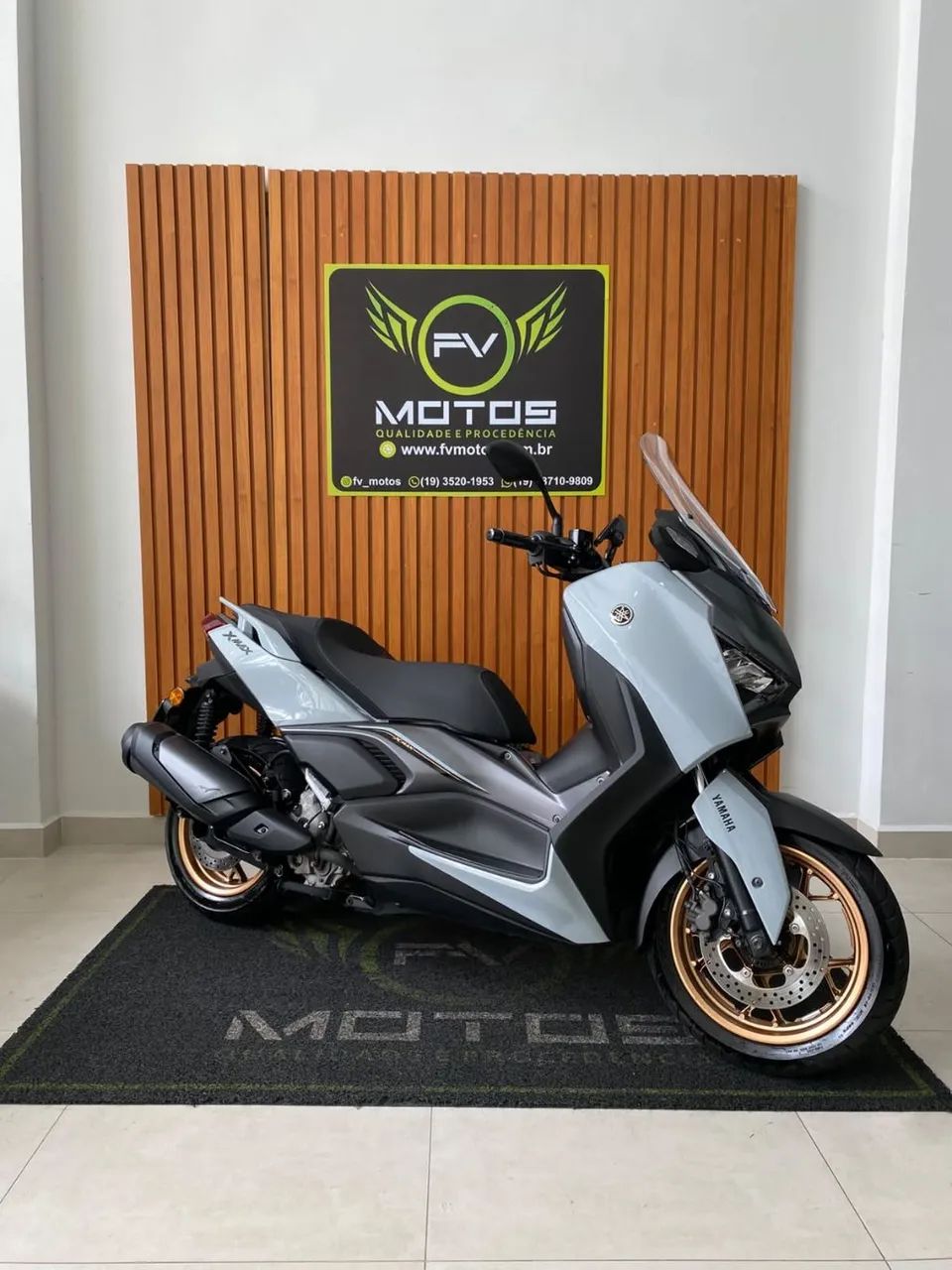 XMAX 300 CONNECTED  - Foto 5