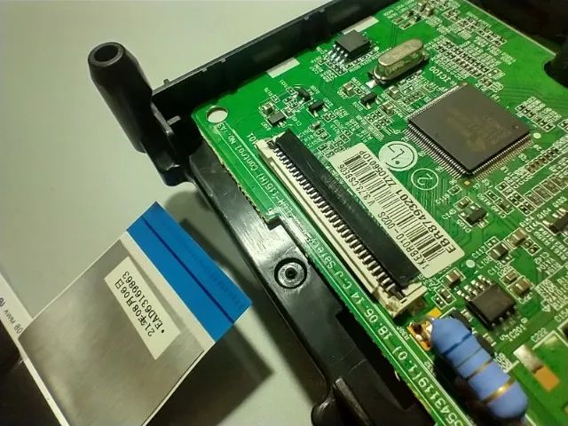 Monitor LG 24 24mk430h-b Com Defeito No Display (Usado) - Foto 6