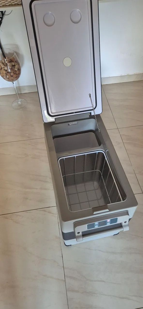 Geladeira/freezer quadrivolt 52L - Foto 2