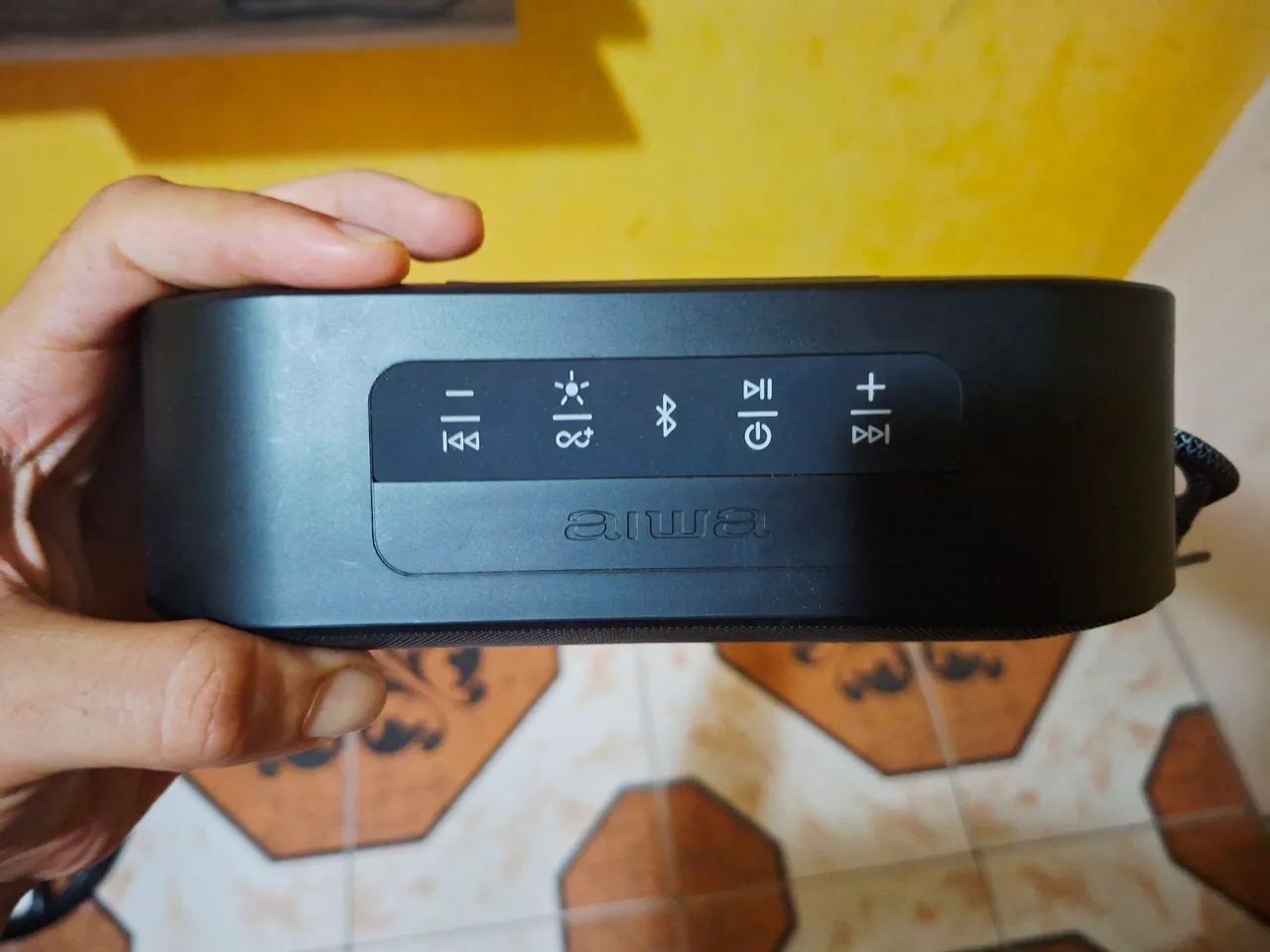 Caixa de som portátil aiwa - Foto 4