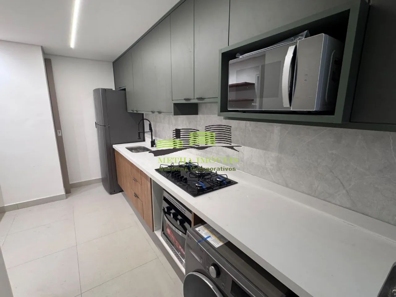 BELÍSSIMO APARTAMENTO TOTALMENTE MOBILIADO - VENDA E LOCAÇÃO - Foto 4