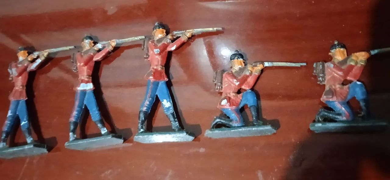 7 soldadinhos de chumbo - Foto 5