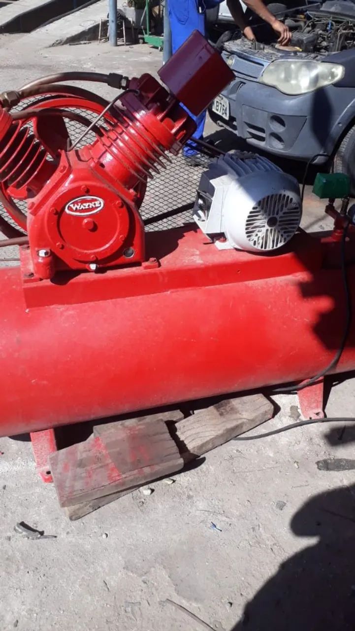 COMPRESSOR 